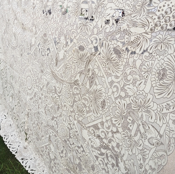 Maderia Tablecloth Birds Peacocks Cutwork - Picture 15 of 16